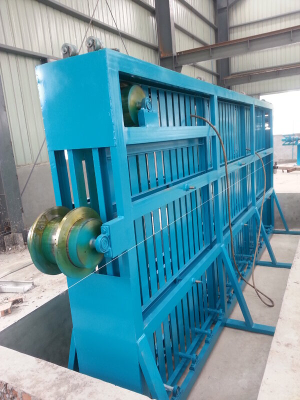Vertical storage cage