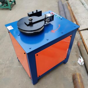 Pipe bending machine