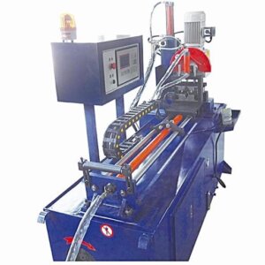 Servo automatic feeding and pipe cutting machine
