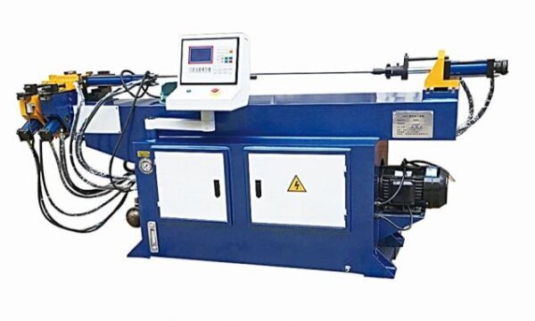 Hydraulic pipe bender