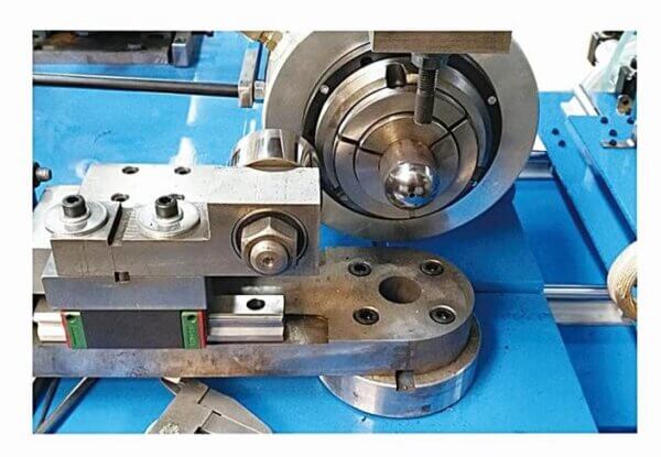 automatic sealing machine