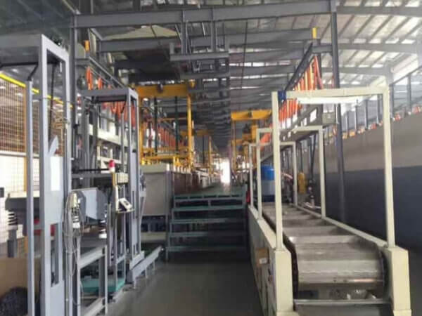 Aluminum anodizing equipment